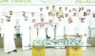 «دولة» تهدي هجن الرئاسة سيف الإمارات في ختام مهرجان المرموم التراثي
