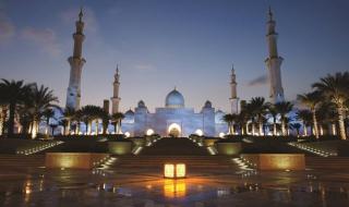 جامع الشيخ زايد الكبير يستقبل 570.113 مرتاداً خلال النصف الأول من رمضان