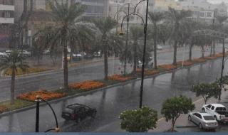 الإمارات تشهد هطول أكبر كميات أمطار خلال الـ 75 عاماً الماضية