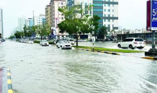الإمارات تشهد هطول أكبر كميات أمطار منذ 75 عاماً