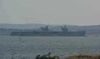هيئة بحرية بريطانية تتلقى بلاغا عن انفجار قرب سفينة قبالة سواحل عدن