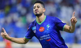 تفاصيل إصابة مراد باتنا قبل مباراة الهلال والفتح: "قد تبعده حتي نهاية الموسم"