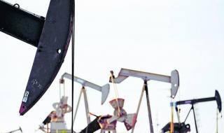 النفط يرتفع 2% في أسبوع وسط مخاوف بشأن الإمدادات
