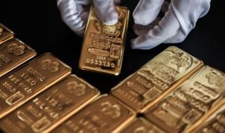 أسعار الذهب تتراجع مع صعود الدولار وترقب اجتماع الاحتياطي الاتحادي