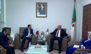 زيتوني يبحث مع رئيس مجلس إدارة غرفة قطر تعزيز التعاون الإقتصادي والتجاري