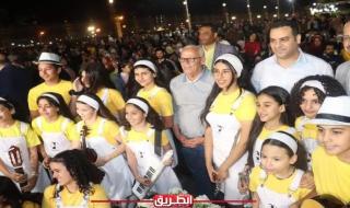 محافظ بورسعيد يشارك المواطنين الاحتفال بأعياد الربيع بساحة مصراليوم الإثنين، 6 مايو 2024 12:04 مـ