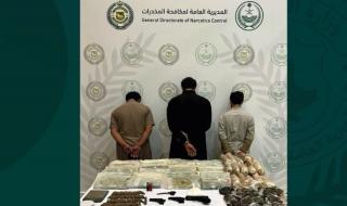 في الرياض وعسير.. القبض على 5 أشخاص لترويجهم مواد مخدرة