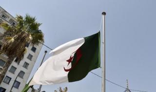 الجزائر.. السماح لأفراد الجالية الوطنية بالدخول إلى البلاد بإظهار بطاقة التعريفاليوم الأربعاء، 8 مايو 2024 04:13 مـ   منذ 20 دقيقة