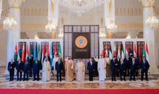 القمة العربية.. ملك البحرين يستقبل قادة الدول ورؤساء الوفود