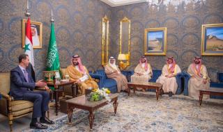 تفاصيل لقاءات ولي العهد على هامش القمة العربية في البحرين
