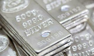 أسعار الفضة تسجل أعلى مستوى منذ 9 سنوات!