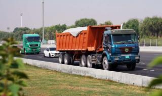 «طرق دبي» تكشف تفاصيل إستراتيجية النقل التجاري واللوجستي البري 2030