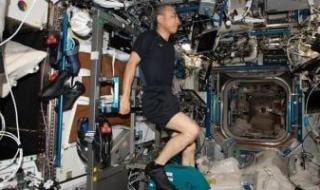 تمارين رياضية يمارسها البشر فى الفضاء.. تعرف عليها.. صور