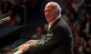 مديرة أعمال عمر خيرت تعلن عن آخر مستجدات حالته الصحية بسبب التهاب رئوي