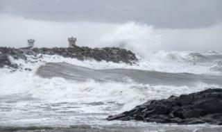 الأرصاد
تكشف
حقيقة
تأثر
مصر
بالعاصفة
"بايرون"
وتوجه
رسالة
طمأنة
للمواطنين