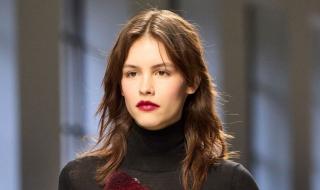 أفضل
أنواع
الغسول
الطبيعي
للبشرة
الدهنية:
تنظيف
عميق
من
دون
تجفيف