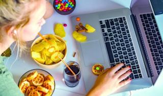 بريطانيا
      تمنع
      إعلانات
      الأطعمة
      غير
      الصحية
      نهاراً