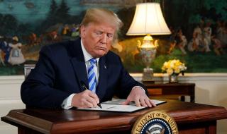 ترامب يمنع المحاكم والدائنين من حجز إيرادات النفط الفنزويلي