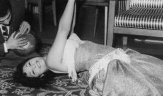 سهير
زكى
فى
العناية
المركزة..
حكاية
طفلة
عشقت
الرقص
وتحدت
أم
كلثوم