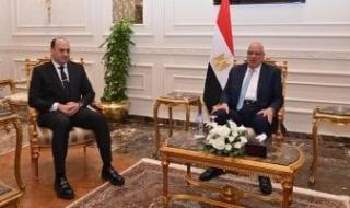 رئيس
هيئة
الرقابة
الإدارية
يتقدم
بالتهنئة
للمستشار
هشام
بدوى
رئيس
مجلس
النواب