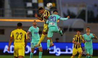 هداف العين التاريخي لابا يحتفل بعيد ميلاده أمام شباك كلباء