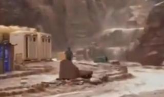 المغرب
يرفع
حالة
التأهب
القصوى
جراء
السيول
والأمطار