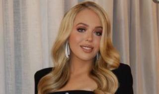 ابنة
ترامب
الصغرى
تزور
الأهرامات
وأبو
الهول
بصحبة
زوجها
ووالدتها