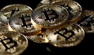 بعد
انهيار
سعر
البيتكوين
لأدنى
مستوى
منذ
تولى
ترامب..
كيف
يرى
المحللون
ما
حدث؟