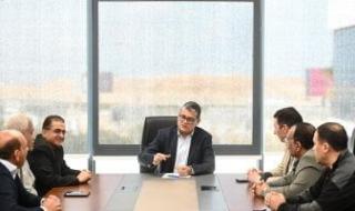 عادل
عقل
يكتب:
لجنة
الحكام
«هايصة»
وقضاة
الملاعب
«لايصة»