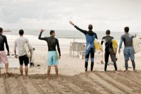 عرض الوثائقي "نادي غزة لركوب الأمواج" ضمن أيام فلسطين السينمائية بالقاهرة