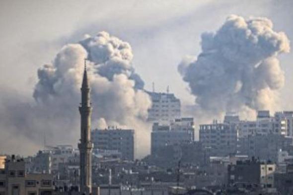 استشهاد 12 فلسطينيا إثر قصف منزل بغزة.. والاحتلال يقصف الجنوب اللبنانى