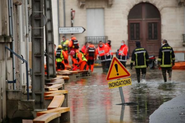 استمرار خطر الفيضانات العارمة شمال فرنسا
