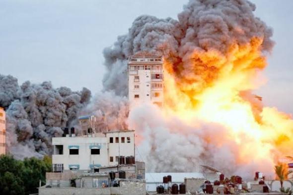 استشهاد 17 فلسطينيا في قصف صهيوني استهدف منزلا في مخيم النصيرات