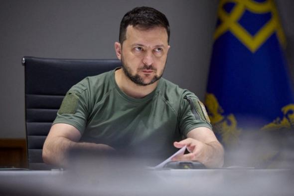 زيلينسكي يحث الدبلوماسيين على بذل الجهود لكسب التعاطف مع أوكرانيا