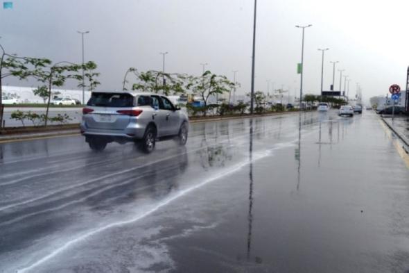 "الأرصاد" ينبه من رياح وأمطار على منطقة الرياض