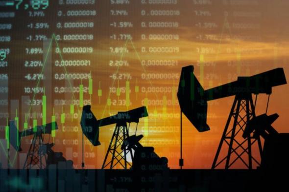 انخفاض أسعار النفط 2%.. وتوقعات بانخفاض مخزونات الخام الأمريكية