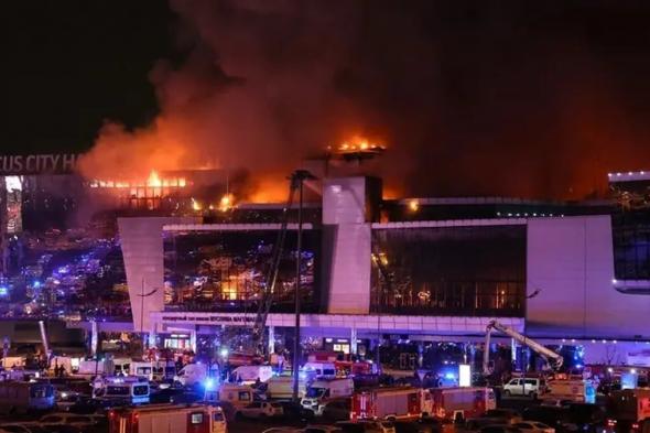 مقتل 40 شخصًا وإصابة أكثر من 100 في هجوم على مركز تجاري بضواحي موسكو