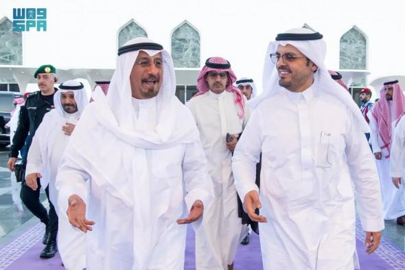 رئيس حكومة الكويت يغادر جدة