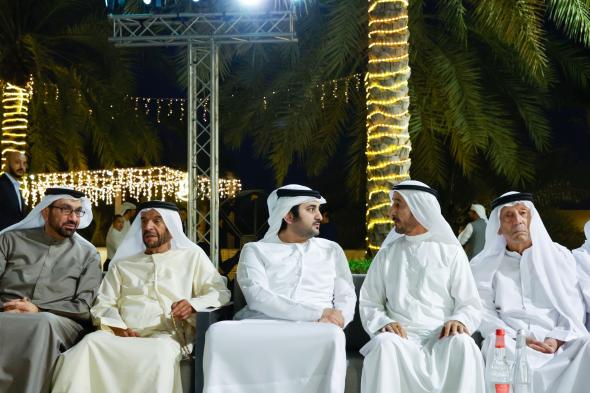 مكتوم بن محمد يزور مجلس هشام القاسم في دبي
