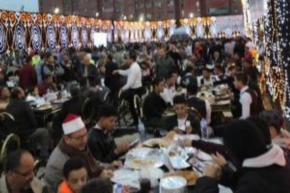 5 آلاف شخص يحضرون مائدة الإفطار الجماعى فى بنى سويف.. فيديو