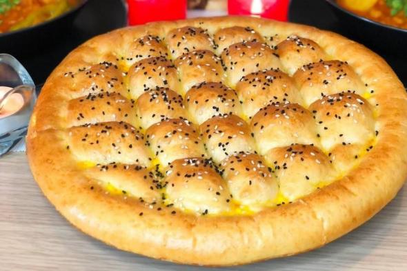 «خبز البيدا» أساسي على المائدة التركية