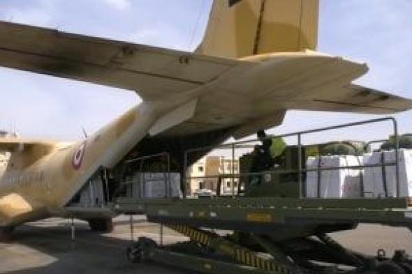 مصر تواصل أعمال الإسقاط الجوي للمساعدات الإنسانية على شمال غزة.. فيديو