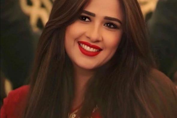 فيديو جديد لـ ياسمين عبد العزيز يثير الجدل.. ظهرت وهي تغني "اختياراتي مدمرة حياتي"
