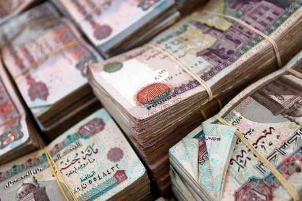 تعليمات جديدة بشأن السحب النقدي.. الدولار يرتفع أمام الجنيه المصري