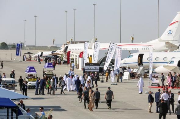 معرض «طائرات رجال الأعمال» يبحث توجهات السوق وتحديات التوريد
