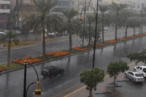 الإمارات تشهد أكبر كميات أمطار خلال الأعوام الـ 75‬ الماضية