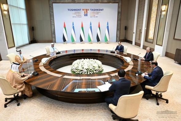 رئيس أوزبكستان يستقبل سهيل المزروعي .. ويؤكد قوة العلاقات الاقتصادية المزدهرة مع الإمارات