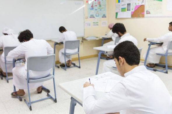 «التربية» تدعو طلبة الـ 12 للتسجيل في «التعليم العالي» و«البعثات»