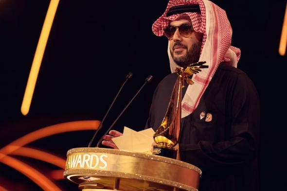 تركي آل الشيخ يعلن عن 5 نزالات تاريخية في المملكة: تعزيز لمكانة الرياض كعاصمة للملاكمة العالمية