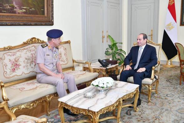 القوات المسلحة تُهنئ الرئيس السيسي بالعيد الثاني والأربعين لتحرير سيناء